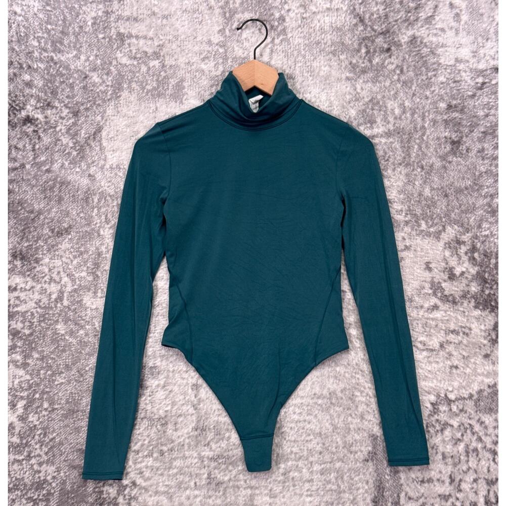 Lululemon Top Small Womens Wundermost Ultrasoft Nulu Turtleneck Bodysuit Green
